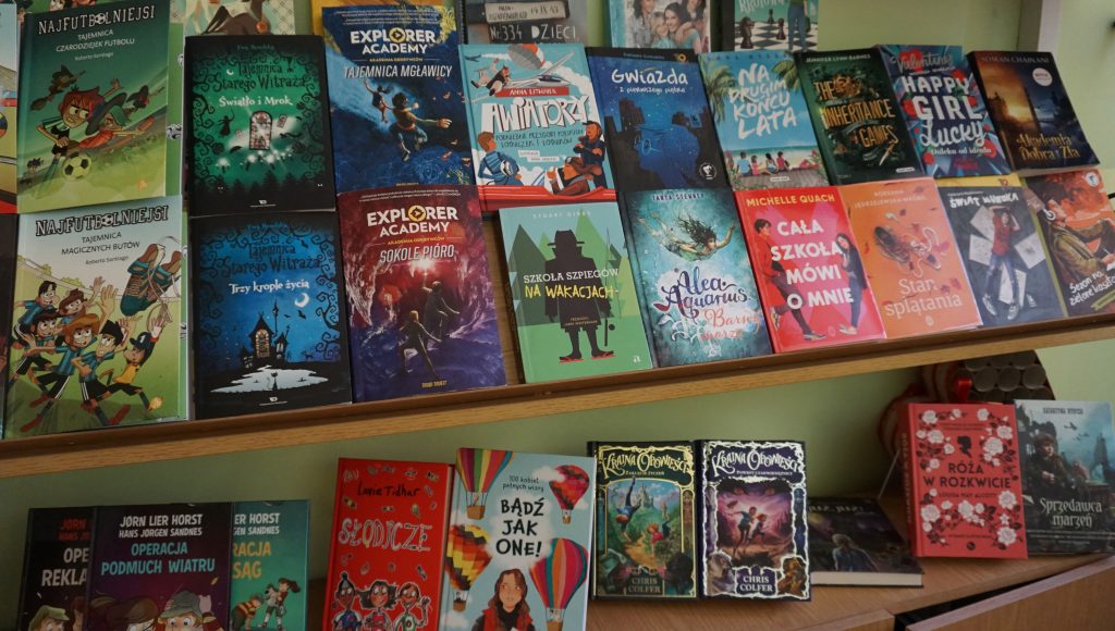 Nowości książkowe w bibliotece szkolnej