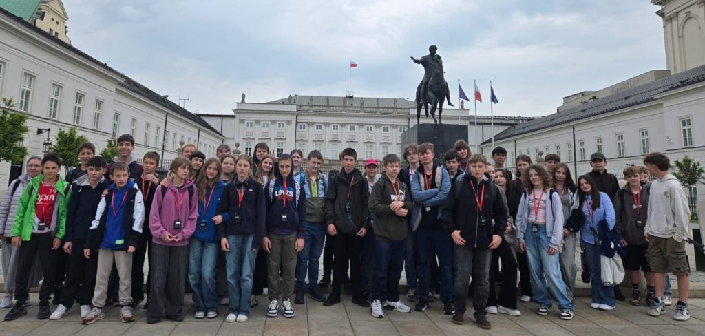 Wycieczka do Warszawy klas siódmych