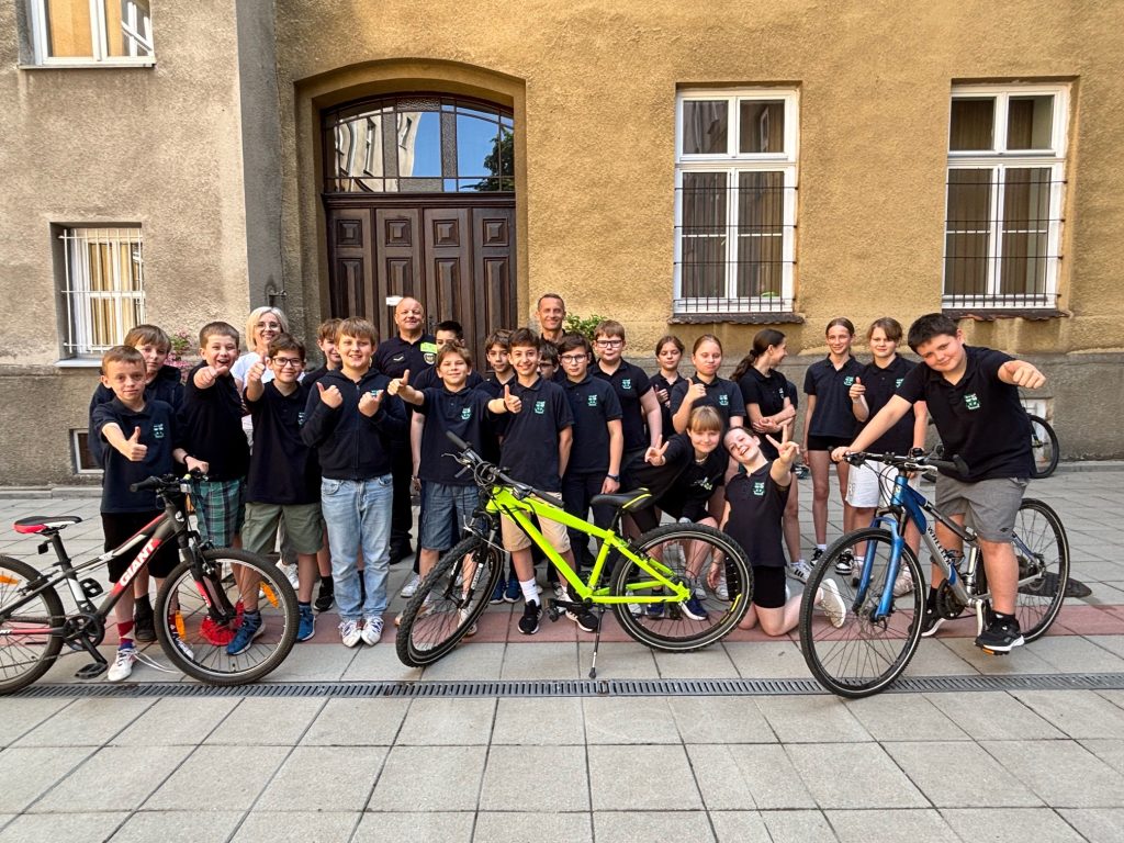 Rowerowe zmagania – coroczny egzamin kl. V na kartę rowerową