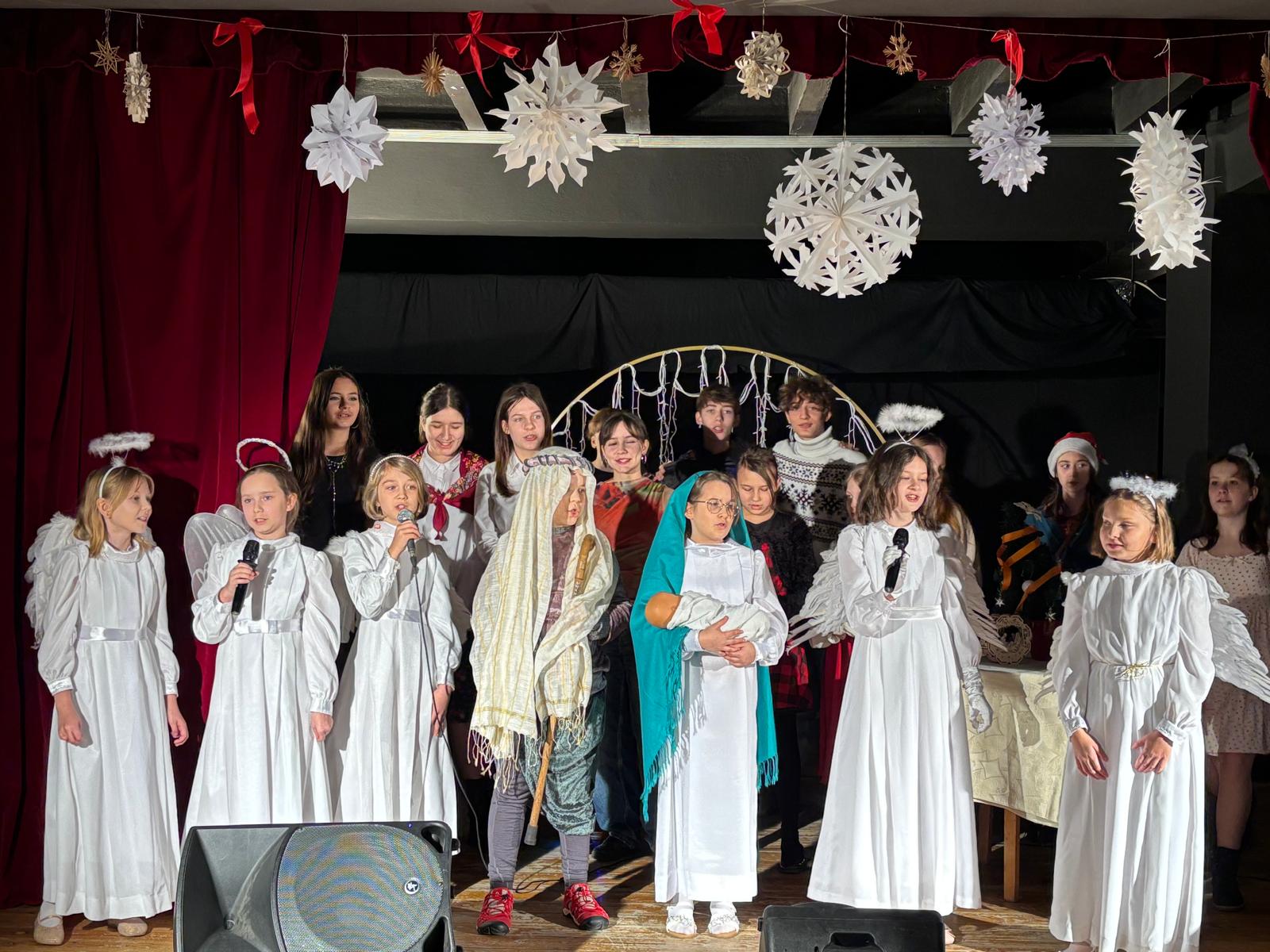 Dar serca od młodych aktorów