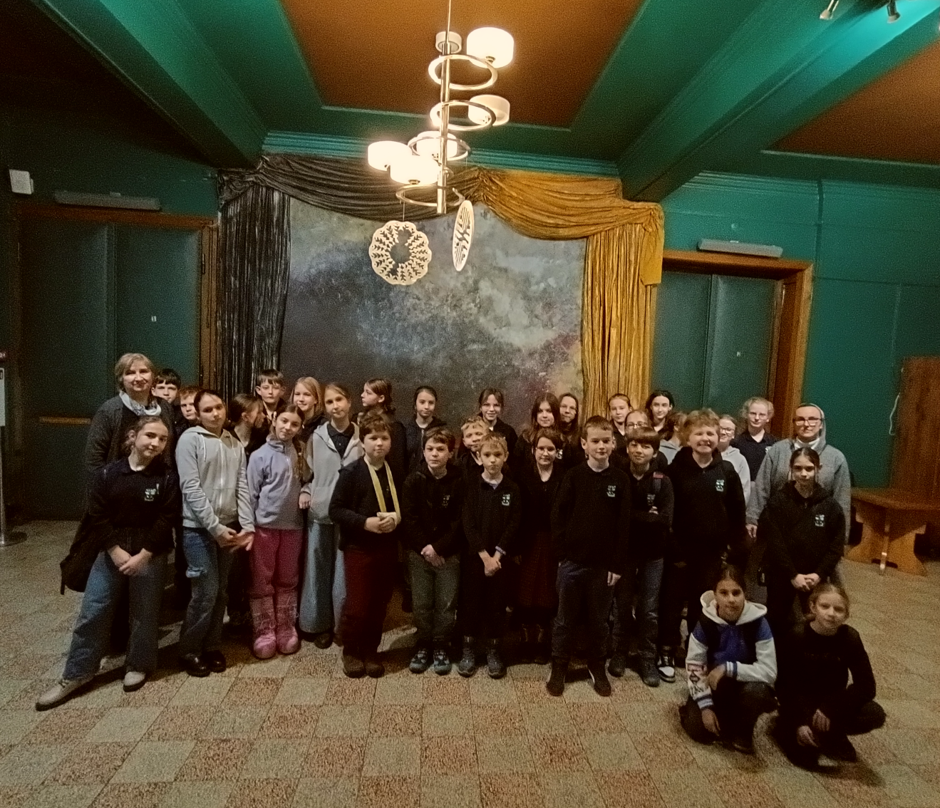 Klasy piąte w teatrze